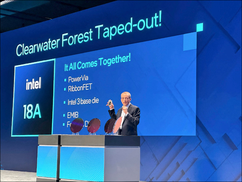 英特爾秀肌肉 搶推AI系統級晶圓代工