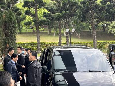 賴清德向竹科半導體業掛保證 維持兩岸和平「水電不用擔心」