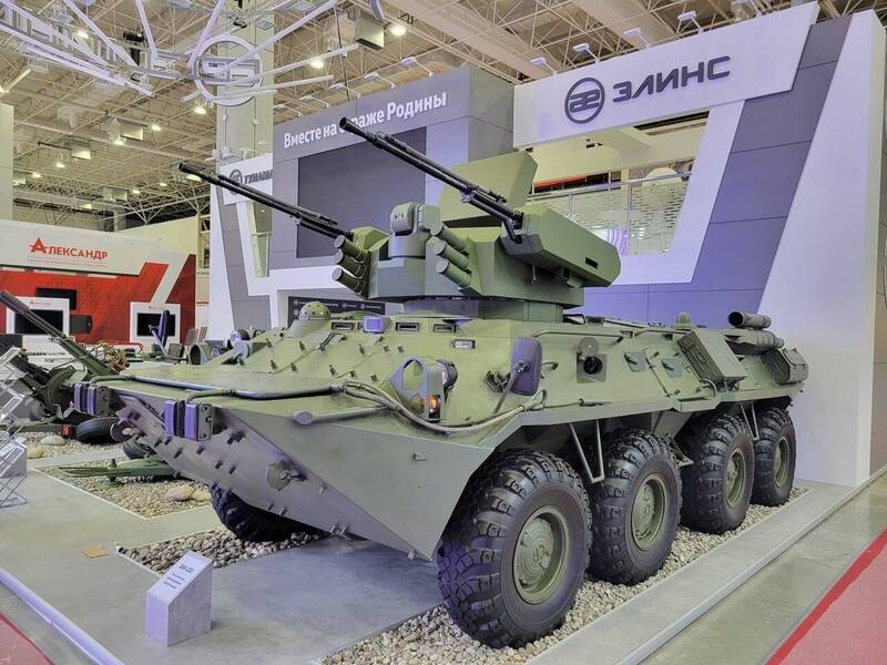 反無人機成顯學 俄國防展推野戰防空車、頂籠裝甲