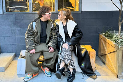 納豆要當爸爸了？  女友依依小腹微凸淚回8字