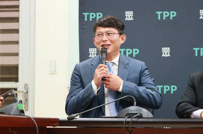 黃國昌開直播喊窮   四叉貓爆：存款竟有4百萬