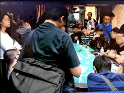 大學情侶開賭場 美女當荷官