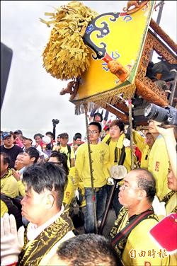 大甲媽駐駕奉天宮 今10萬人祝壽