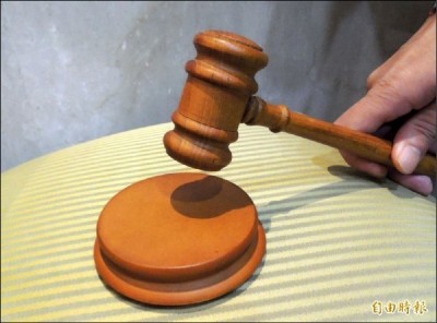 中國婦侵占890萬 老榮民淒涼睡走道