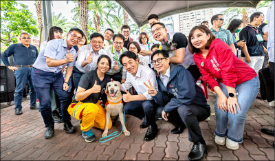 與毛小孩演出 賴樂開懷「台灣要成為友善動物國家」