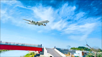 NASA科研機繞行台灣 觀測空品