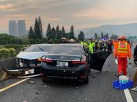 國5連環車禍2死6傷 聯結車駕駛5萬交保