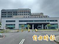宜蘭警騎車執勤與女騎士相撞 女子送醫不治男警進加護病房