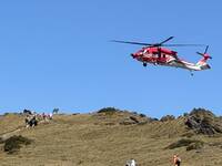 6旬翁登石門山突倒地 直升機吊掛送醫搶救不治