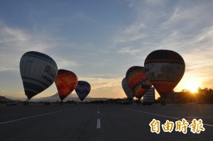 熱氣球自由飛！ 首度從台東機場升空