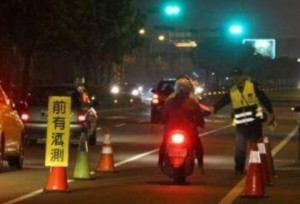 通緝犯酒駕怕被關 謊報弟弟身分竟過關！