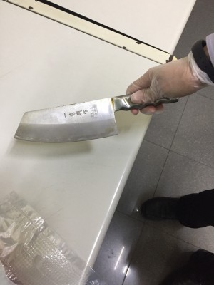 邀打麻將遭拒 男怒持刀砍傷牌咖2友人