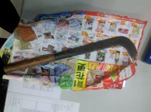 百萬投資款要不回 前里長鐮刀怒砍現任里長