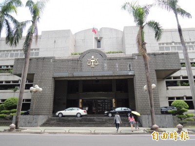 撿到錢包稱沒看見裡面有4500元 法官判罰5000元