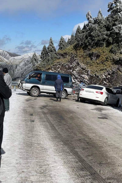 「海神」不敵「山神」 瑪莎拉蒂合歡山洗溝還被「親屁股」