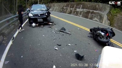 17歲無照駕駛挑戰台3線阿婆灣 失控直衝對向車道卡車底命危