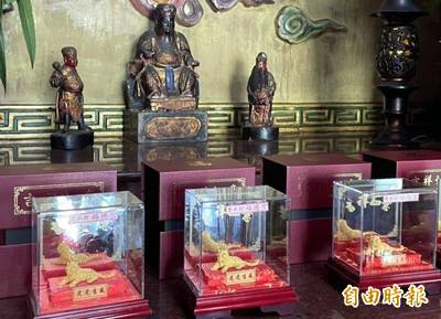 歡慶土地公生日 南投鹿谷福德宮擲筊招財虎保平安