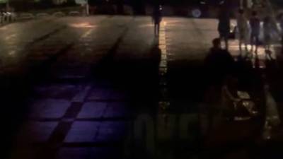 少年仔公園喧嘩還嗆鄰居 半百阿伯爆氣持西瓜刀狠砍