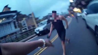 警察在場還拿刀作勢攻擊 男子反遭噴辣椒水壓制