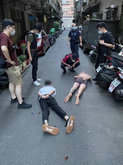 8惡煞新莊火鍋店砍人血跡斑斑 漏夜攻堅逮7屁孩、1人追緝中