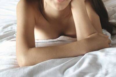 酒店妹招待所被下藥失身  丁字褲走樣、私處疼痛