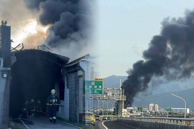 宜縣五結電動機車工廠火警 鄰近國5濃煙沖天景象駭人