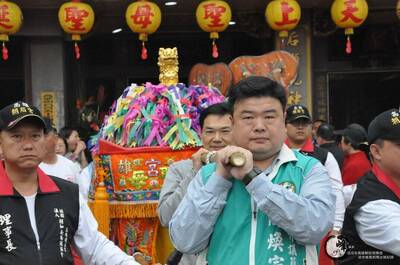 郭倍宏抗議高市政風處監控 簡煥宗︰檢調查陳乃靜涉為「郭董」賄選案