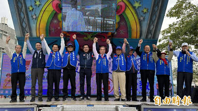 退休公教軍警消團體挺李全教 高喊翻轉台南