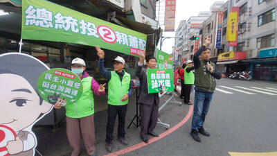 雲林2選區》劉建國站路口拜票 支持者製作「民主小籠包」相挺