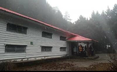 入冬最強寒流發威 雪山七卡山莊降雪了