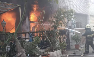 台南火警2死》一家三代11人同住 家人旅遊、工作逃過一劫