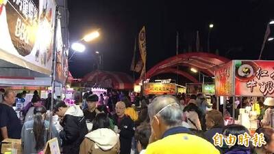 小心紅包付紅單！潮州春節市集爆擠 違停拖吊熱區曝