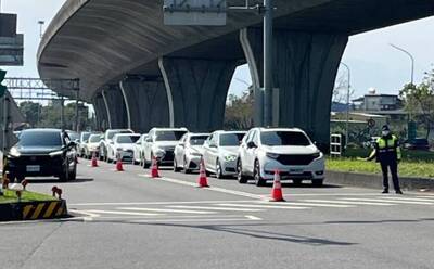 國5及蘇花路廊出現春節連假首波北返車潮 恐塞到深夜