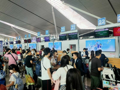 年代旅遊富國島遭丟包613旅客陸續返台！今下午分3班機抵桃機