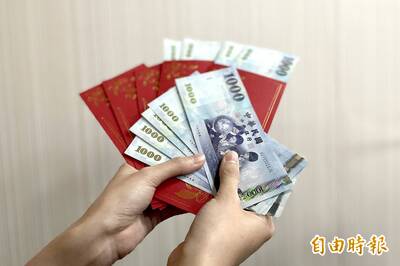 爸媽過年狂要紅包 他曝不給原因全網挺︰別被「孝順」綁架