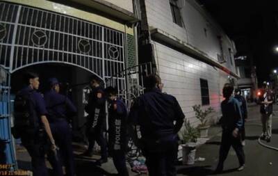 失業男開瓦斯揚言自爆 消防水柱衝倒後再電擊壓制