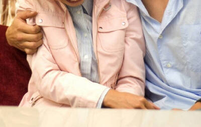 投資公司董座劈腿女業務生2女 逼日本妻子吞下去