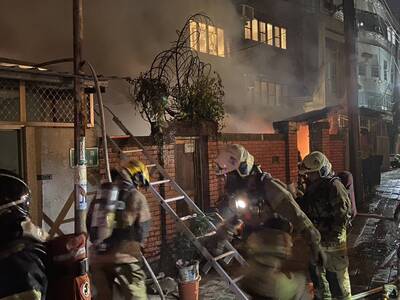 離奇！台南平房火災 9旬母、6旬兒成焦屍