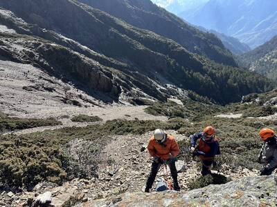 「玉山後四峰」難度僅次長程縱走  遇墜谷勿貿然下切救人