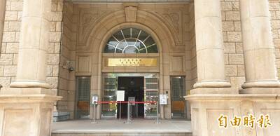 老鳥業務員侵占熟客保費592萬 壽險公司被判應連帶賠償