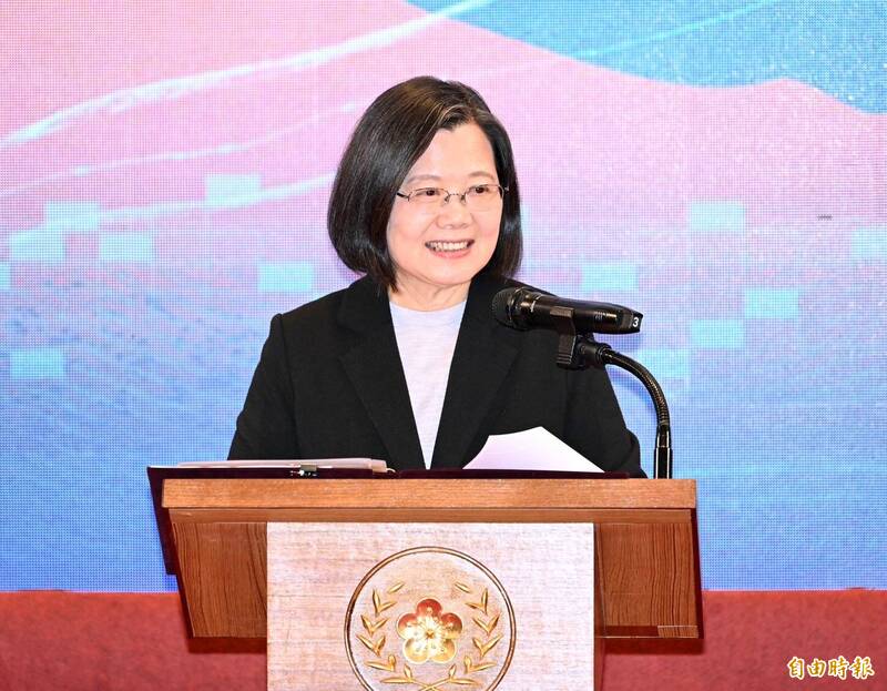 蔡英文總統發表任內最後一次元旦談話指出，台灣真的不一樣了，台灣不再被遺忘，參與了世界的改變、更參與了改變世界。（記者朱沛雄攝）