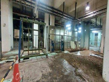 台北市迪化污水處理廠今（3）上午委外操作廠商要進行二沉池浮沫清理作業時，發生工人掉落意外。（台北市勞檢處提供）